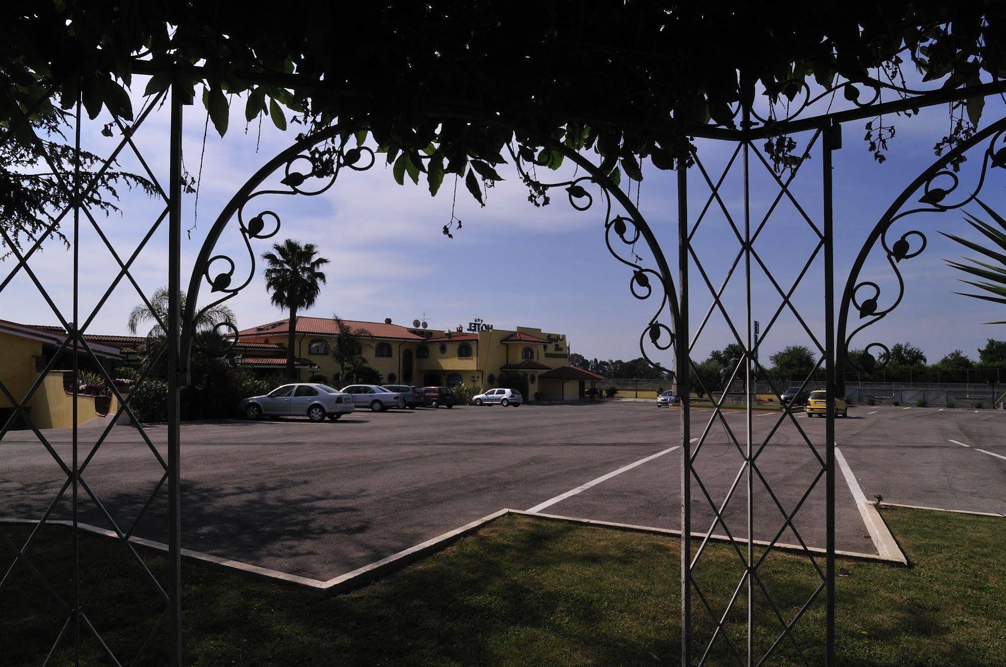 La Locanda Del Cavaliere Borgo Montello Kültér fotó